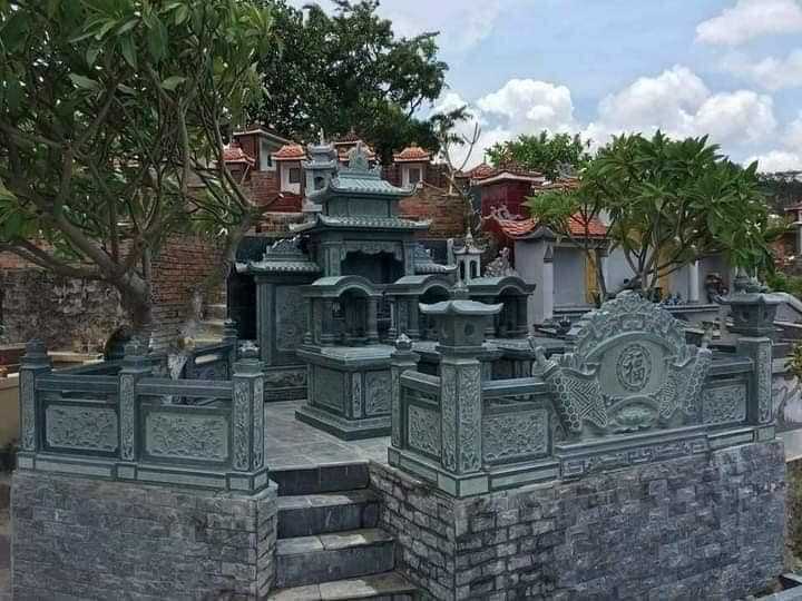 Khuôn viên lăng mộ - KLM18